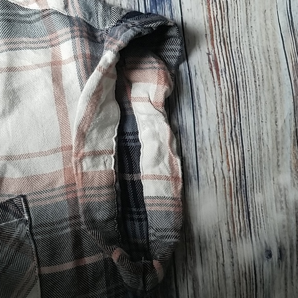 Allison Joy Plaid Top - Picture 5 of 8